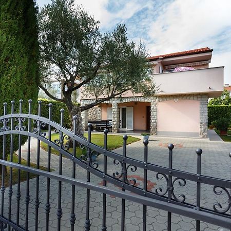 Premium Apartment Near Center And Beach With Parking Krk Town Εξωτερικό φωτογραφία