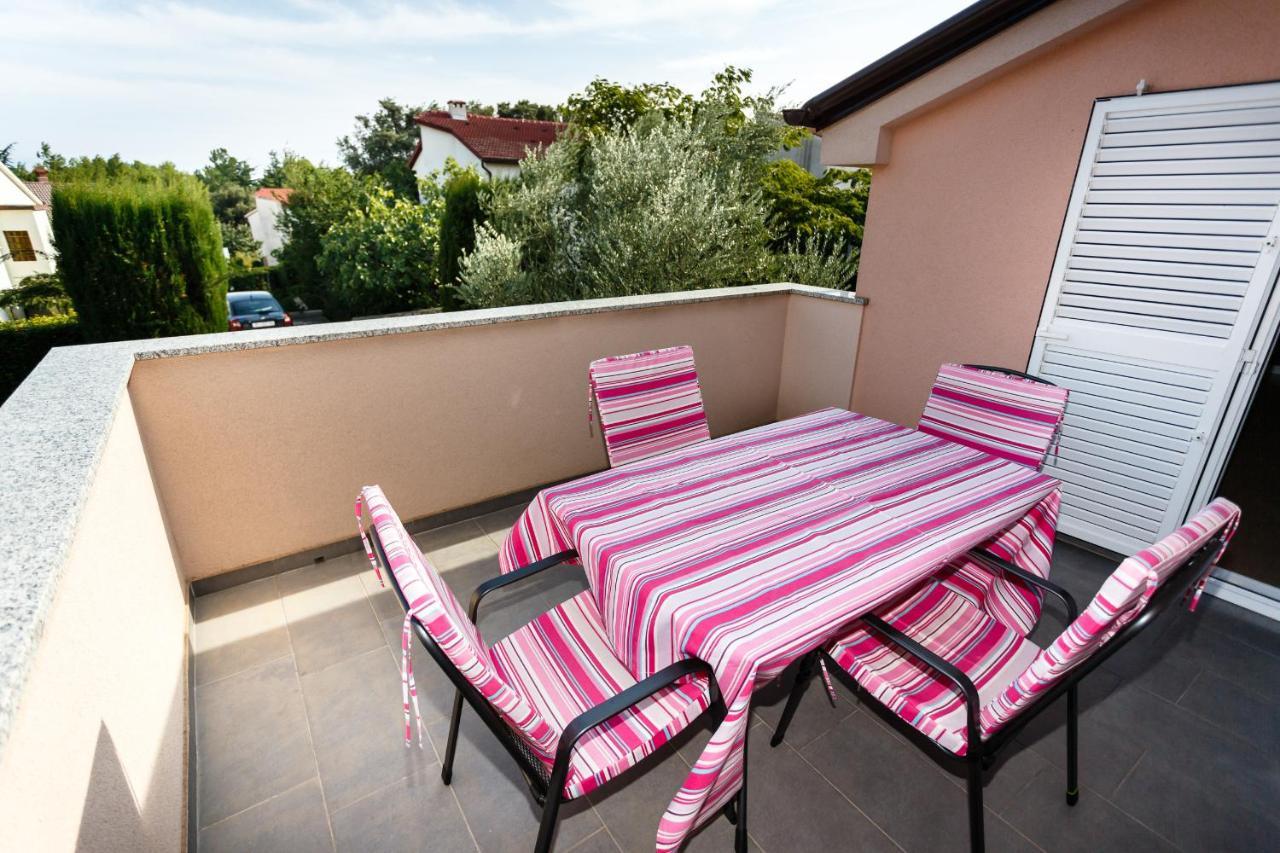 Premium Apartment Near Center And Beach With Parking Krk Town Εξωτερικό φωτογραφία