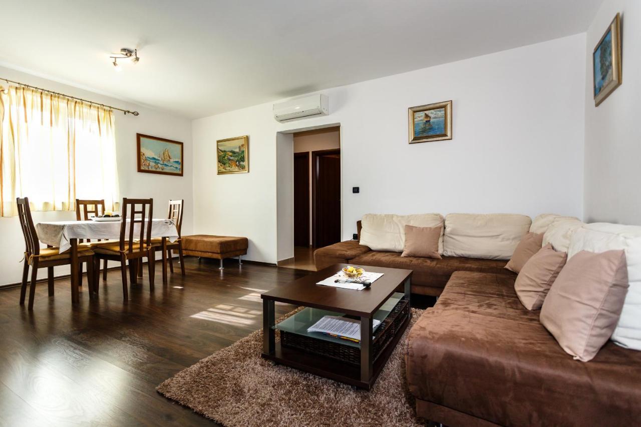 Premium Apartment Near Center And Beach With Parking Krk Town Εξωτερικό φωτογραφία