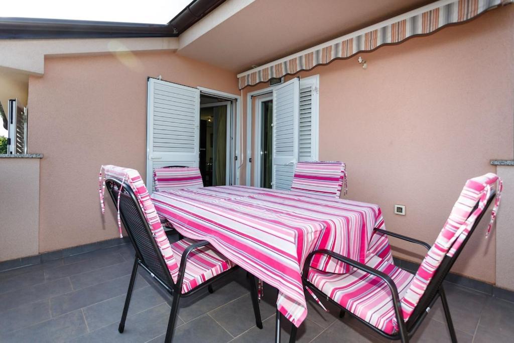 Premium Apartment Near Center And Beach With Parking Krk Town Εξωτερικό φωτογραφία